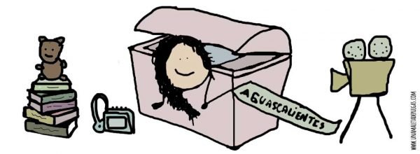 Dibujo texto Aguascalientes. Una niña se asoma por un baúl, a su alrededor libros amontonados hay libros, un osito de peluche, una cámara de de cine...